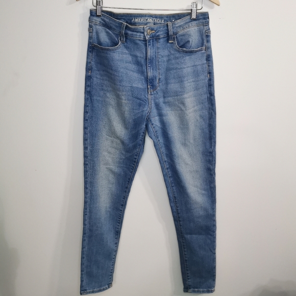 American Eagle Super Hi-Rise Jeans - Picture 2 of 10